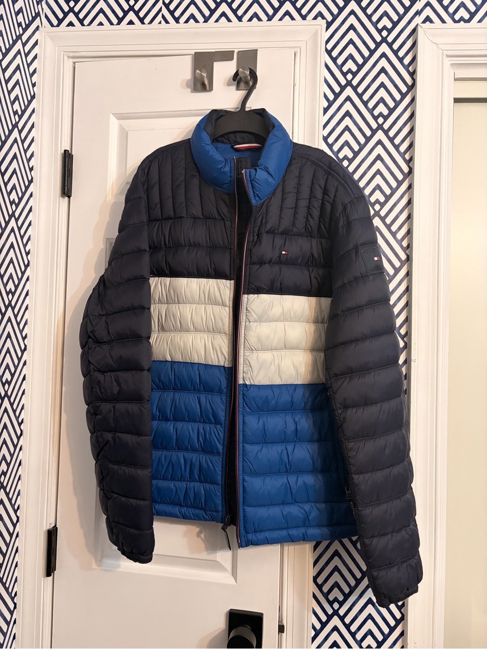 Tommy Hilfiger Navy, Royal Blue & Cream Colorblock Puffer Jacket
